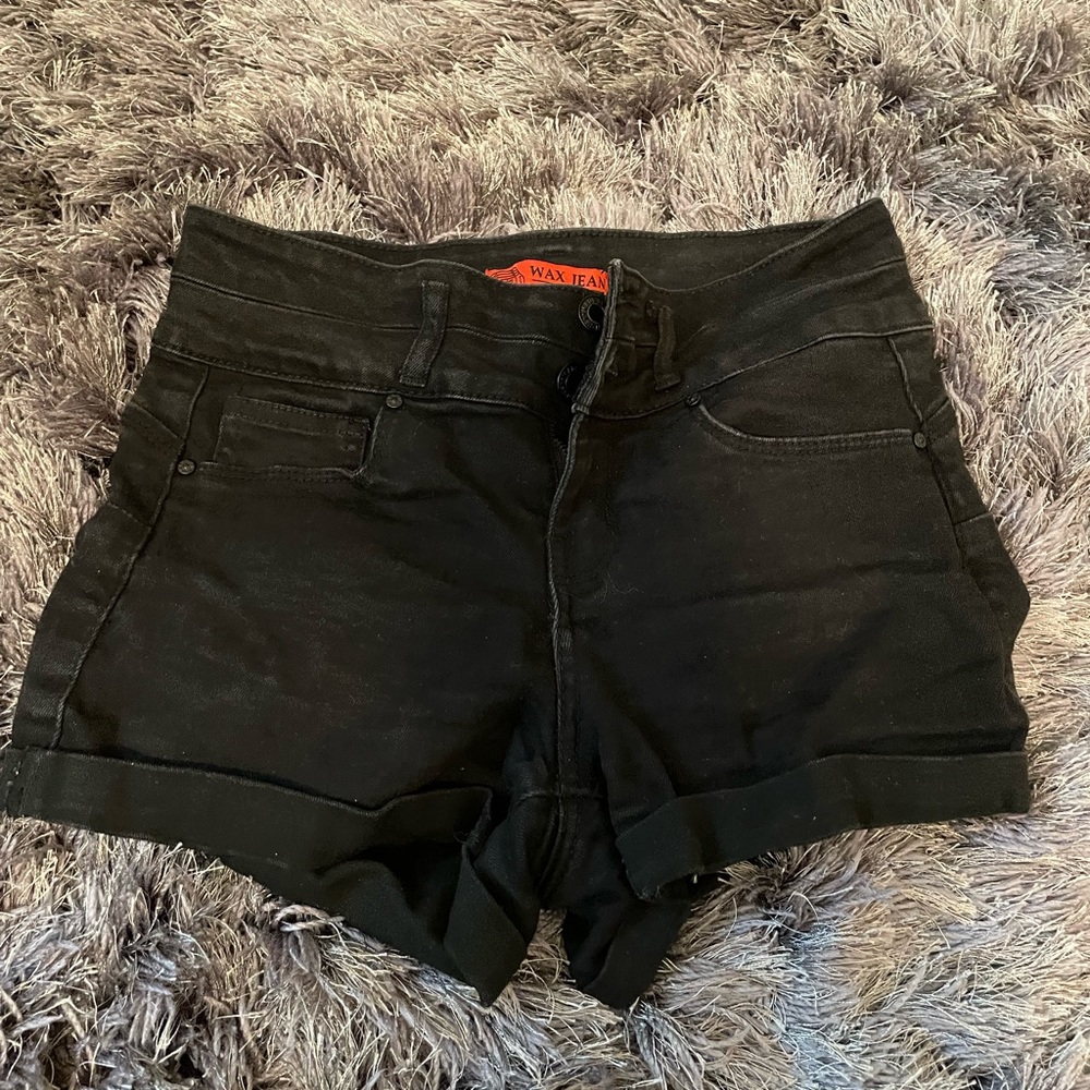 Mid-rise black denim shorts